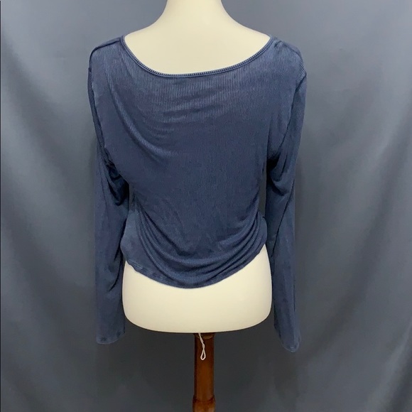 AE long sleeve top - Picture 5 of 5